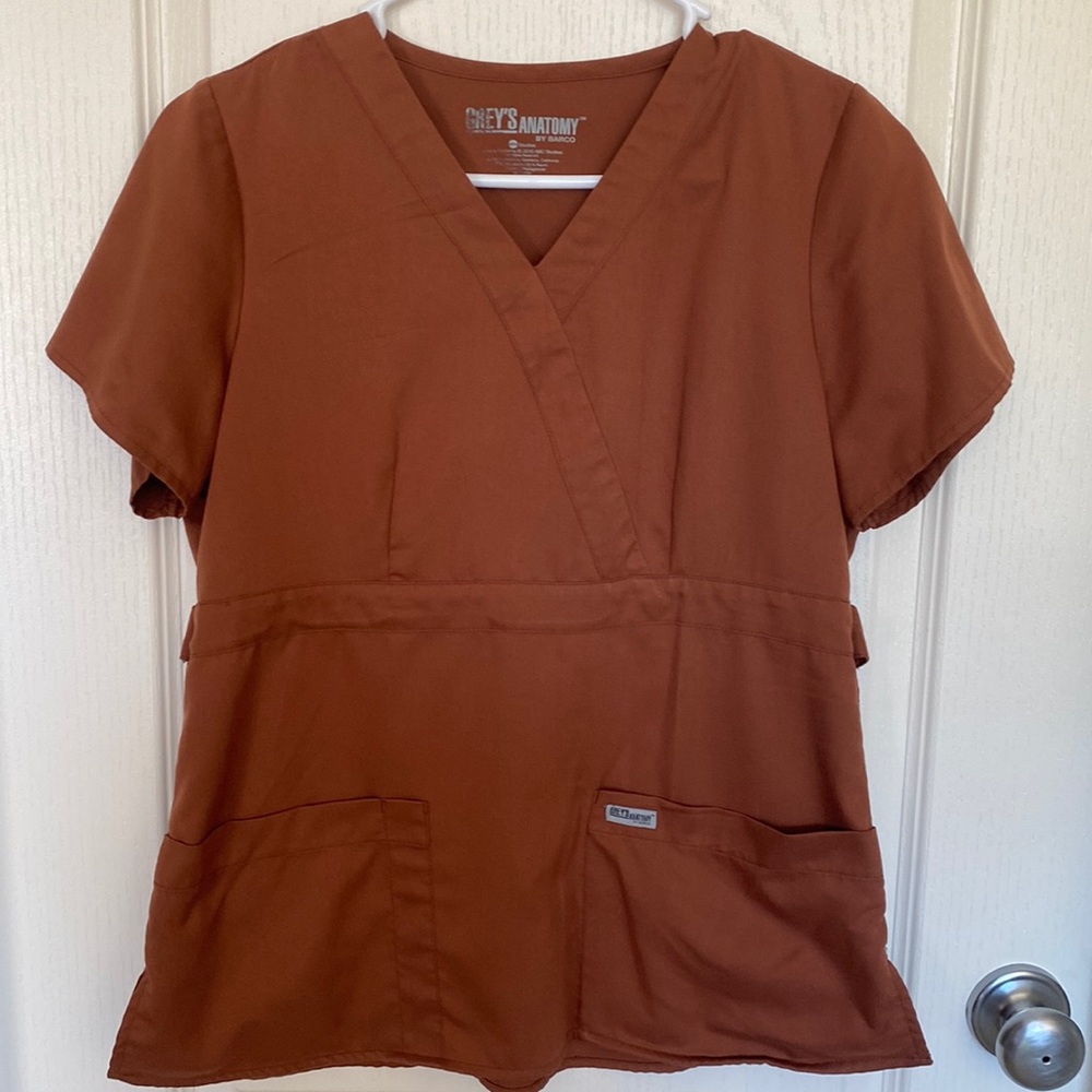 medium scrub top